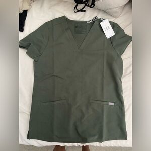 figs scrub top in moss